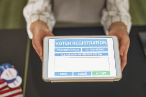 Cyberattaque contre la primaire de la gauche : quand la démocratie participative affronte les nouveaux périls numériques